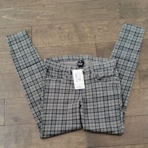 NWT - HUE Gray Plaid Leggings